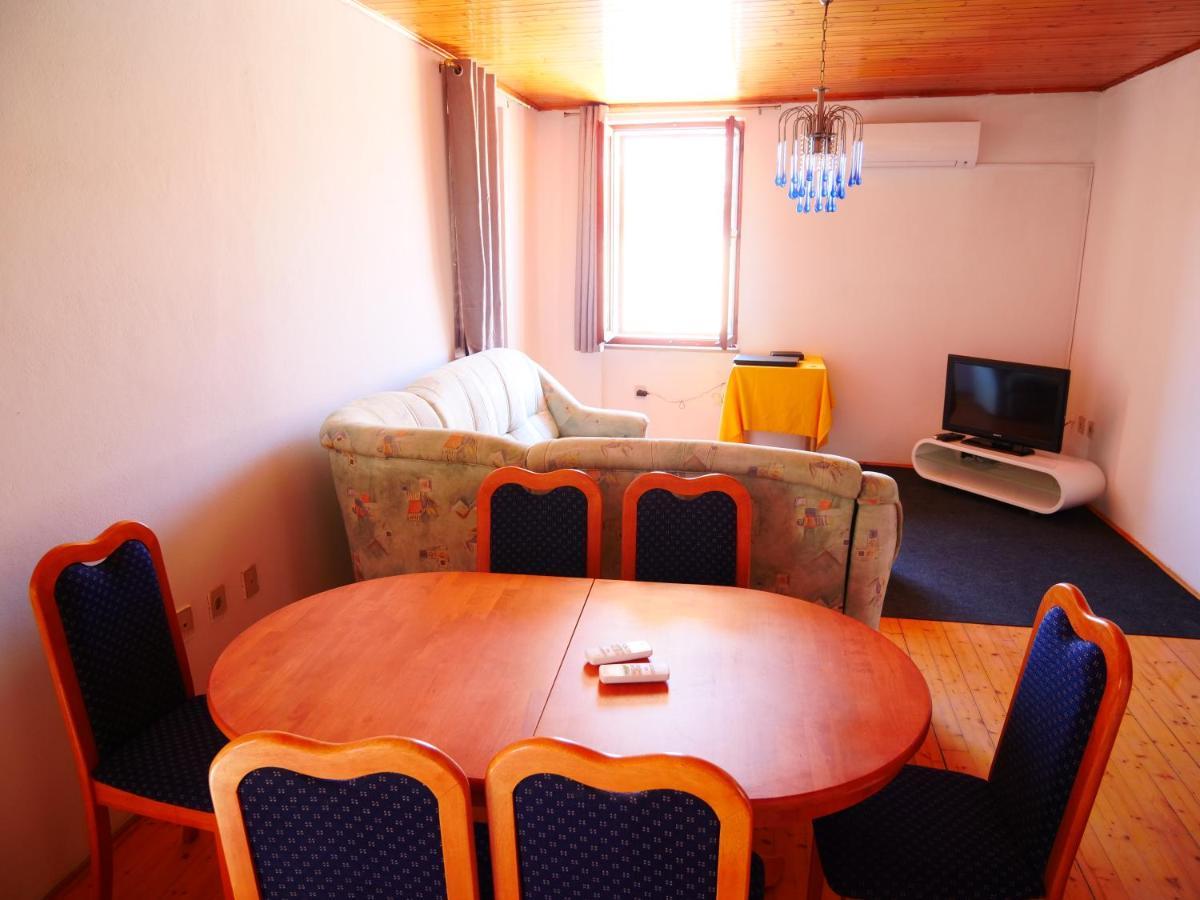 Apartment Piranhe Eksteriør billede
