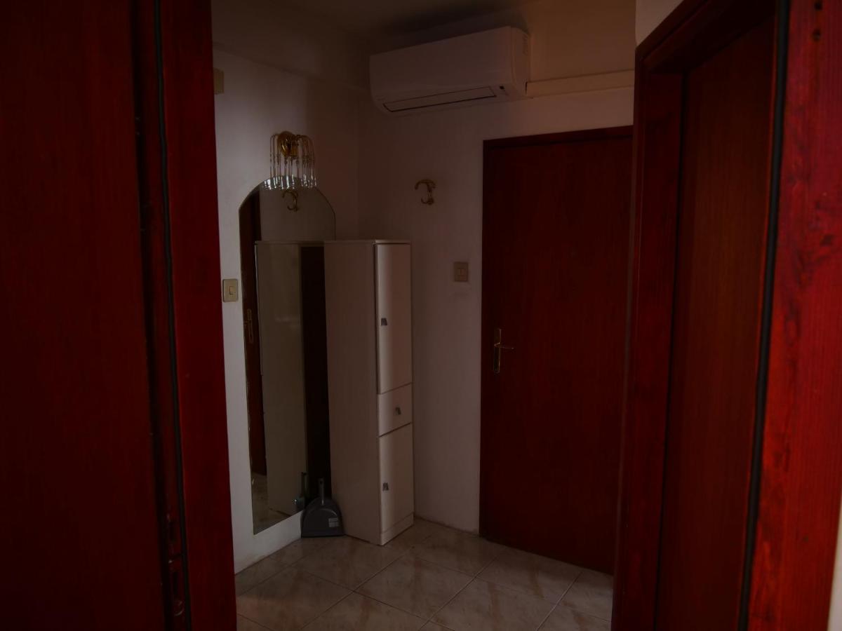 Apartment Piranhe Eksteriør billede